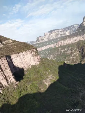 江水山风景矢量