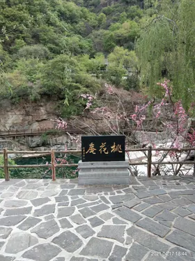 江水山风景矢量