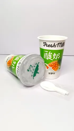 菠萝味酸奶杯