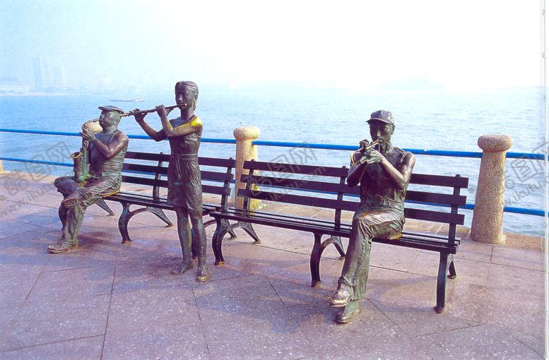 编号：89159810131935033078【酷图网】源文件下载-街头雕塑