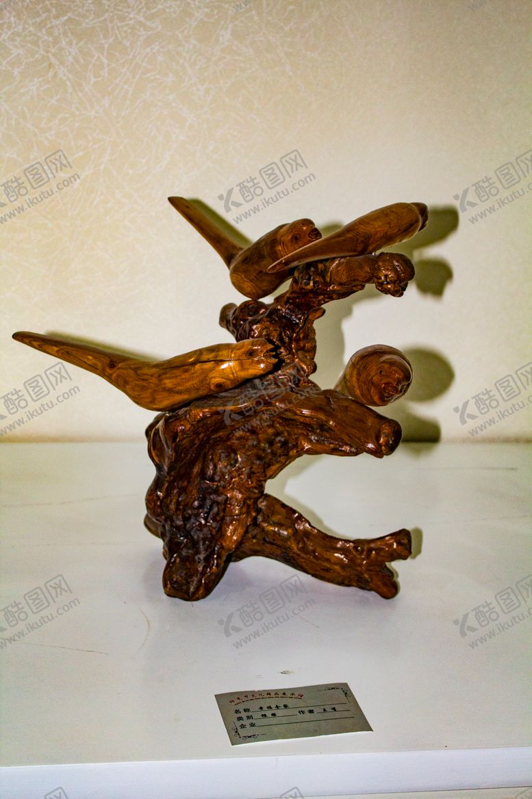 编号：27252009261629108638【酷图网】源文件下载-根雕小鸟