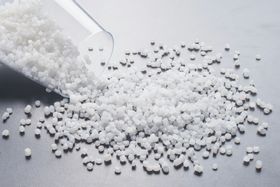 白色塑料色母颗粒图片