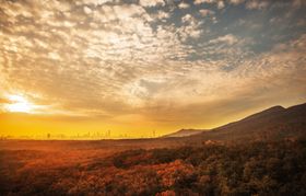 婚纱照天空素材夕阳天空茶