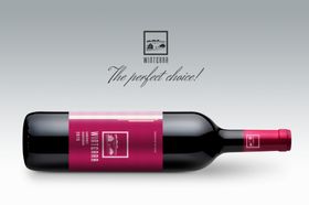 葡萄酒瓶子包装效果图样机