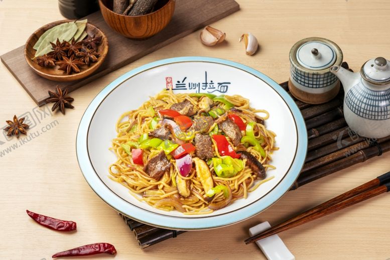 编号：30538011012228535900【酷图网】源文件下载-牛肉炒面