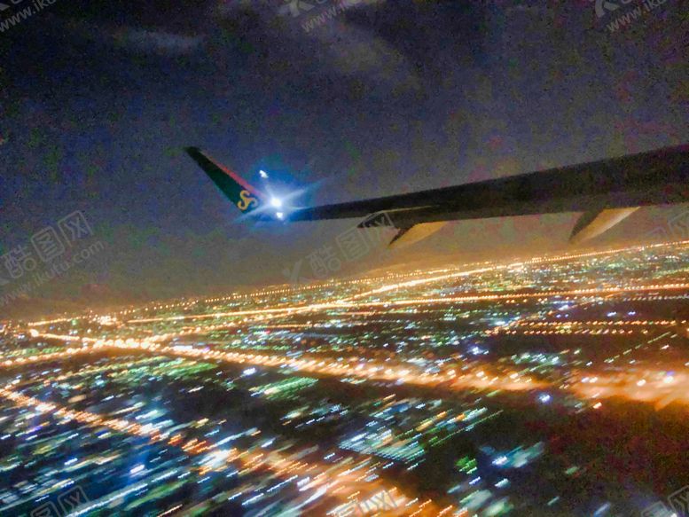 编号：94417709180452176162【酷图网】源文件下载-机窗口