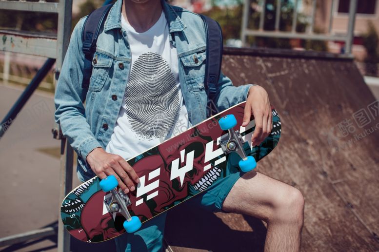 编号：84513309192123208448【酷图网】源文件下载-滑板车样机