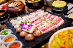 韩国烤肉美食传统美食餐饮