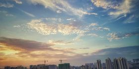 夕阳下的天空