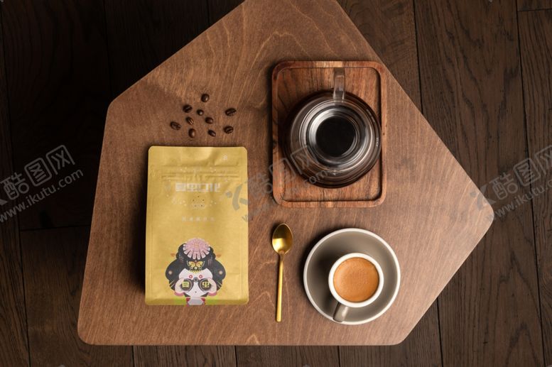 编号：90683809241000183404【酷图网】源文件下载-咖啡铁罐样机