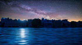 夜空下的城市