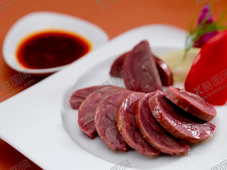 编号：21268002220752259494【酷图网】源文件下载-香菜牛肉