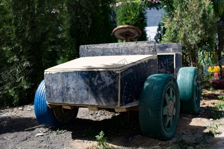 编号：62710509301718305431【酷图网】源文件下载-汽车