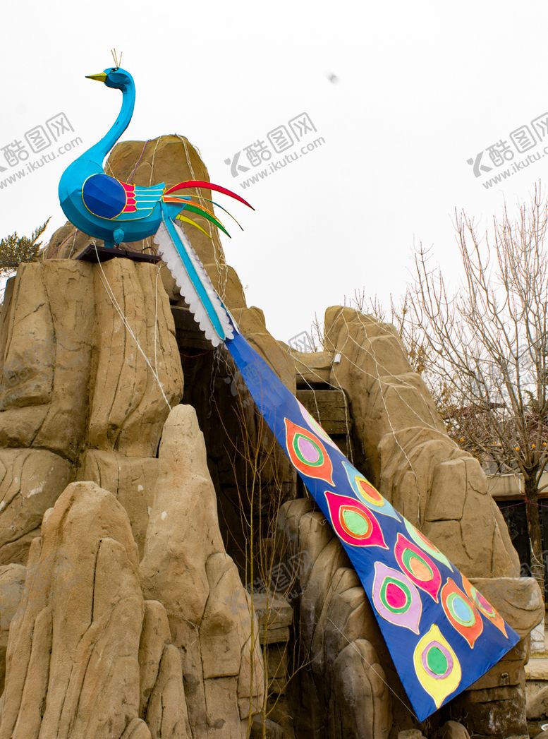 编号：78406709241509012988【酷图网】源文件下载-孔雀灯