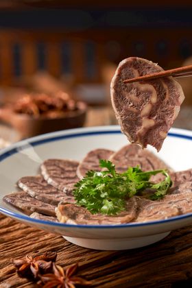 猪肉包子 牛肉饼 卤熟食