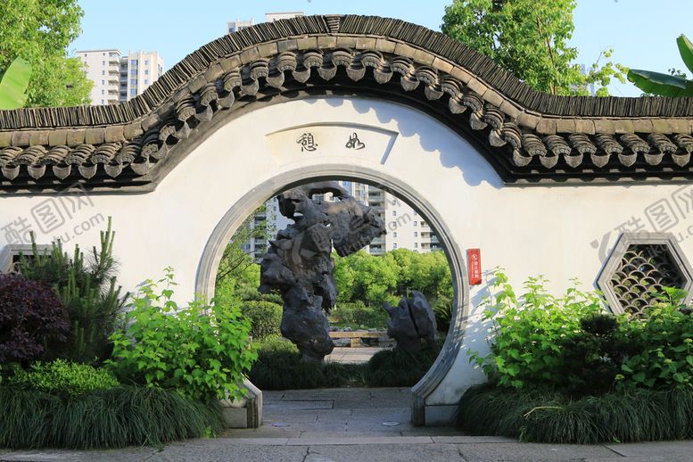编号：65243809210209325628【酷图网】源文件下载-中式庭院月亮门