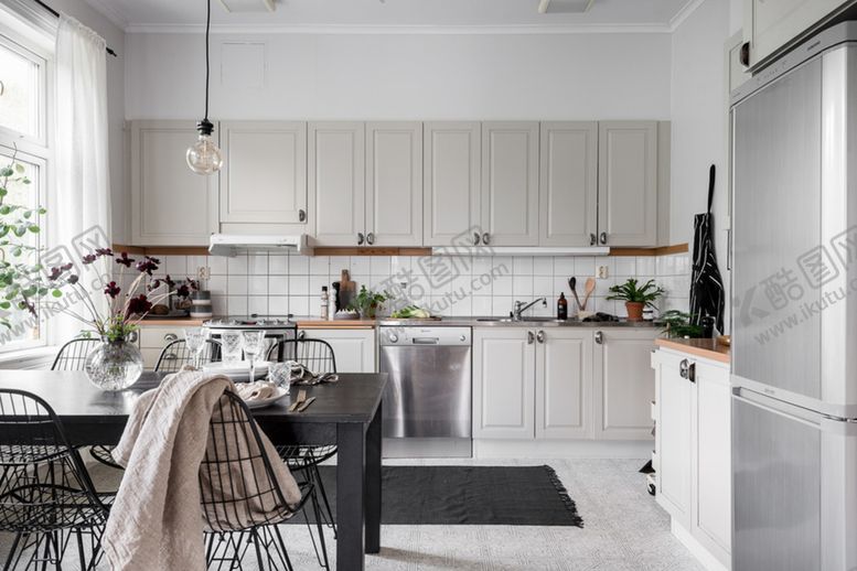 编号：16817909281712599108【酷图网】源文件下载-厨房餐桌