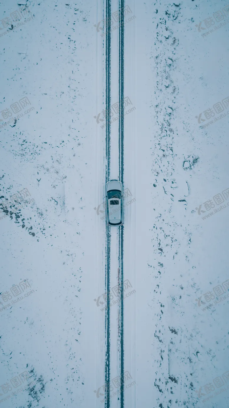 编号：13182804151742221770【酷图网】源文件下载-上帝视角公路汽车