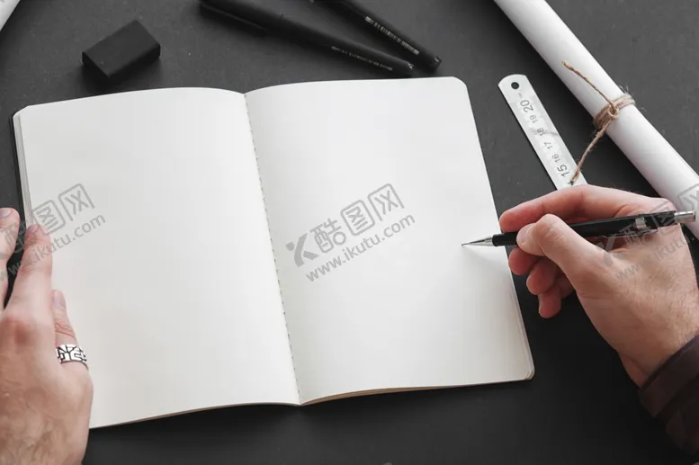 编号：58418206280220429616【酷图网】源文件下载-画册样机