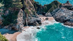 群山大海沙滩瀑布风景