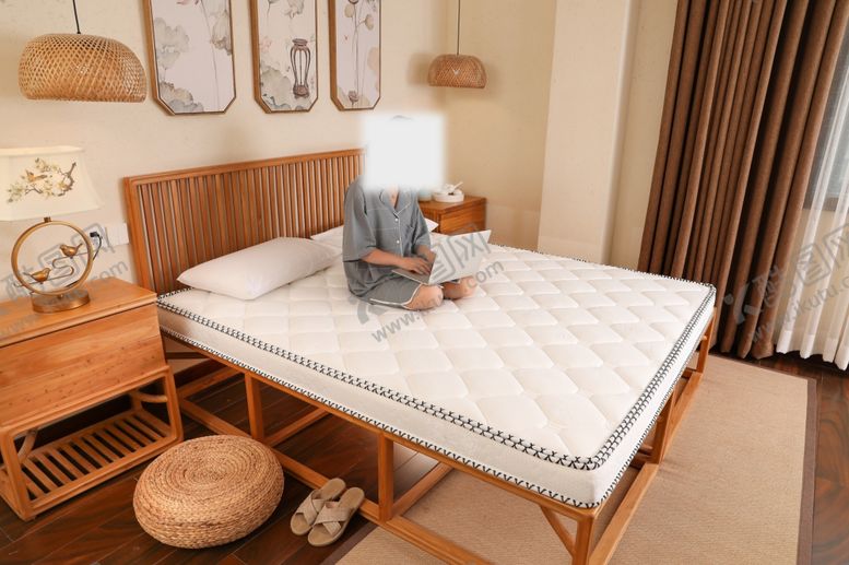 编号：91337810211041282729【酷图网】源文件下载-床垫美女