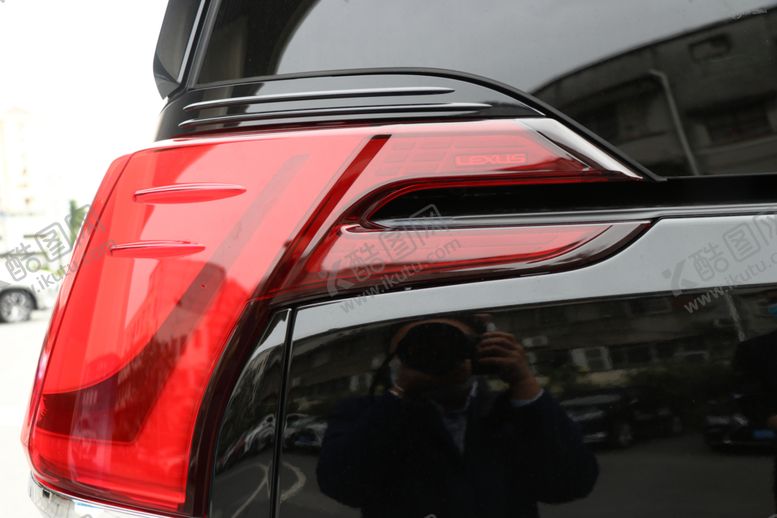 编号：60619109090157281625【酷图网】源文件下载-雷克萨斯LM