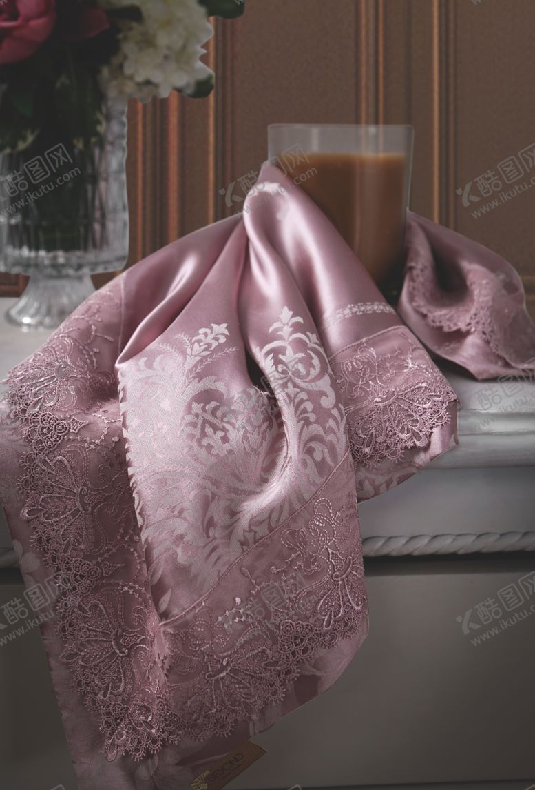 编号：18823209132043562193【酷图网】源文件下载-紫色被套