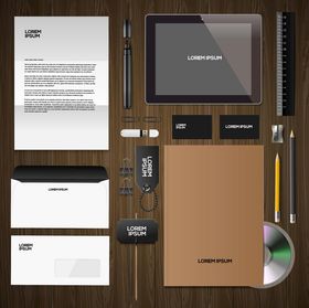 办公用品与电子设备组合