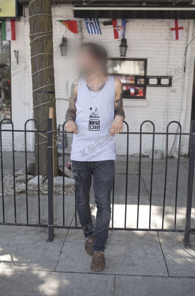 编号：99309507132157343303【酷图网】源文件下载-衣服样机