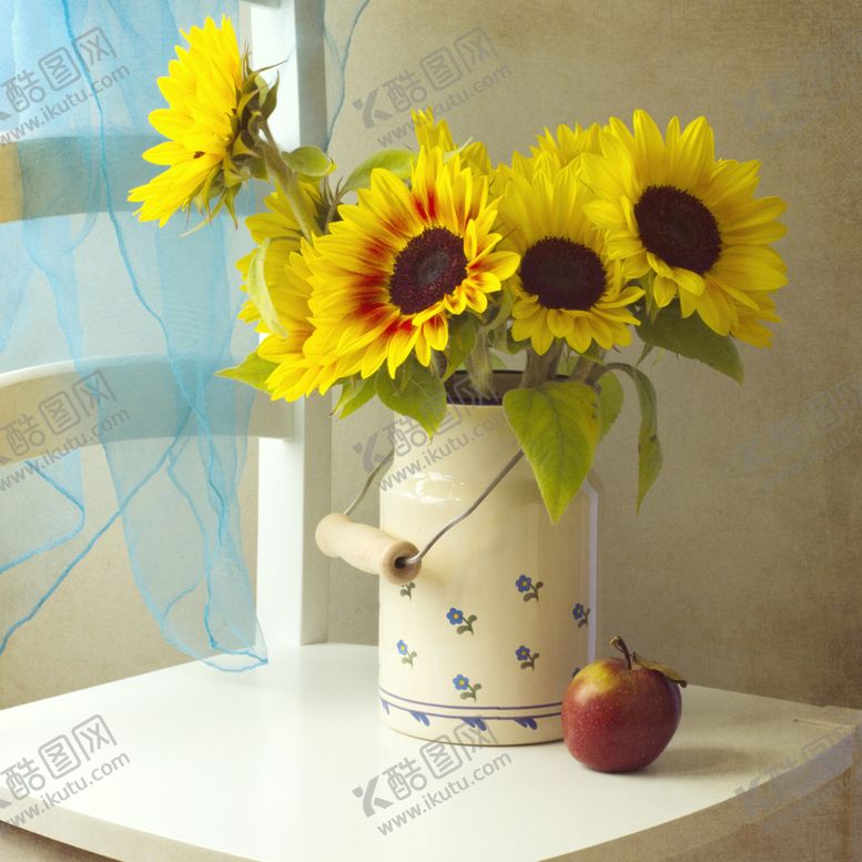 编号：90086210122329134951【酷图网】源文件下载-向日葵