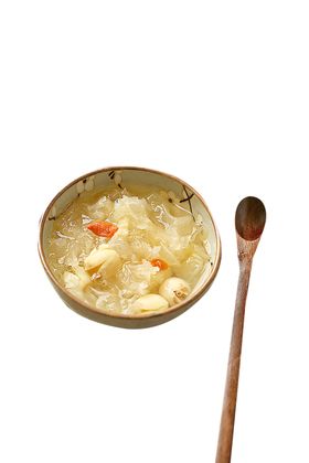 枸杞银耳羹