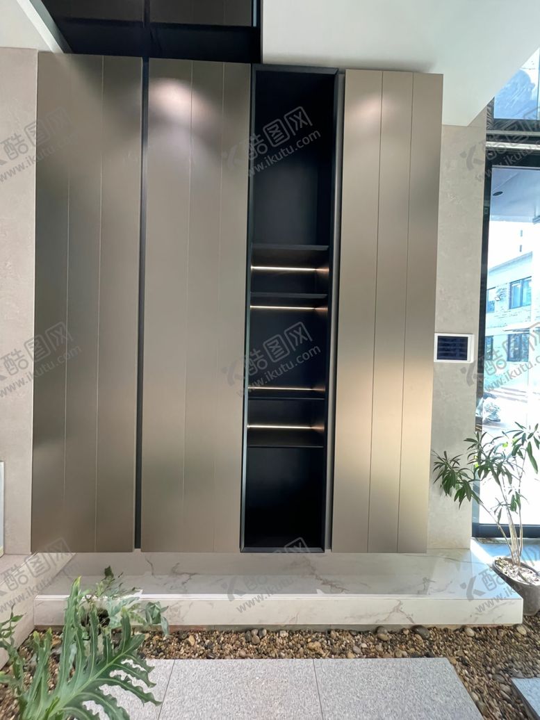 编号：55392412110901569125【酷图网】源文件下载-全屋定制柜子衣柜玄关柜鞋柜
