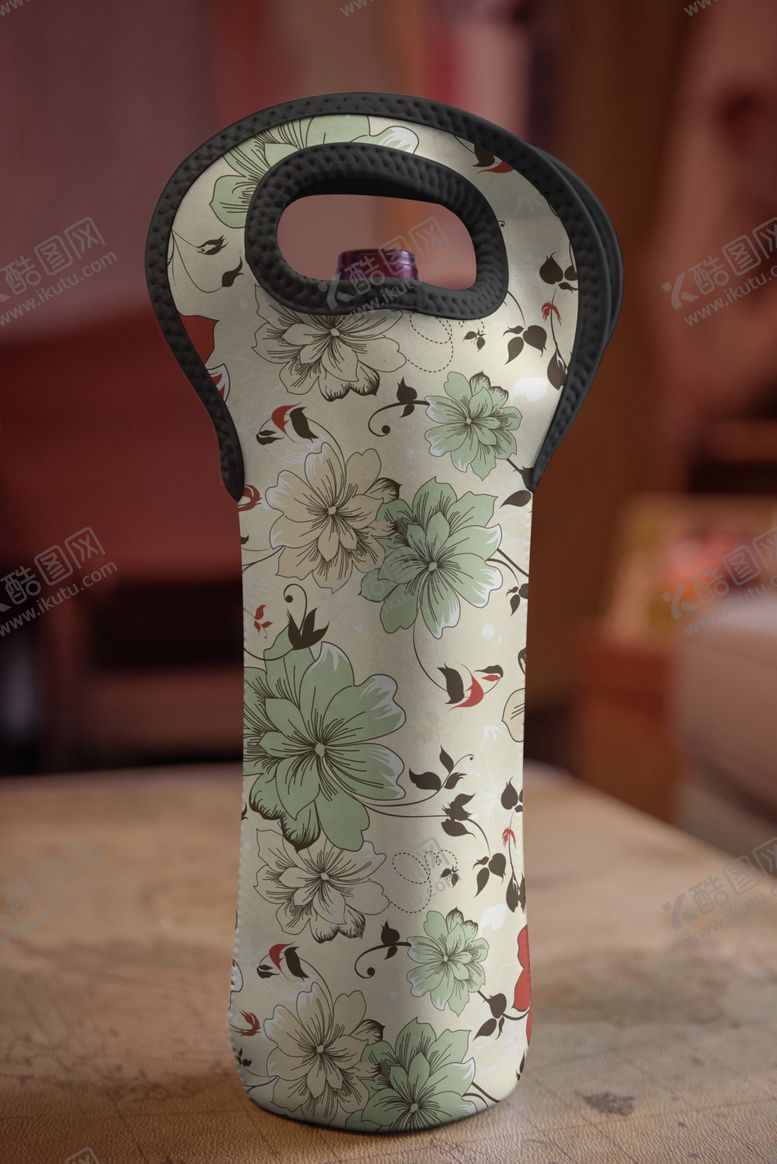 编号：10512709261854001784【酷图网】源文件下载-葡萄酒瓶子布袋子包装效果图样机