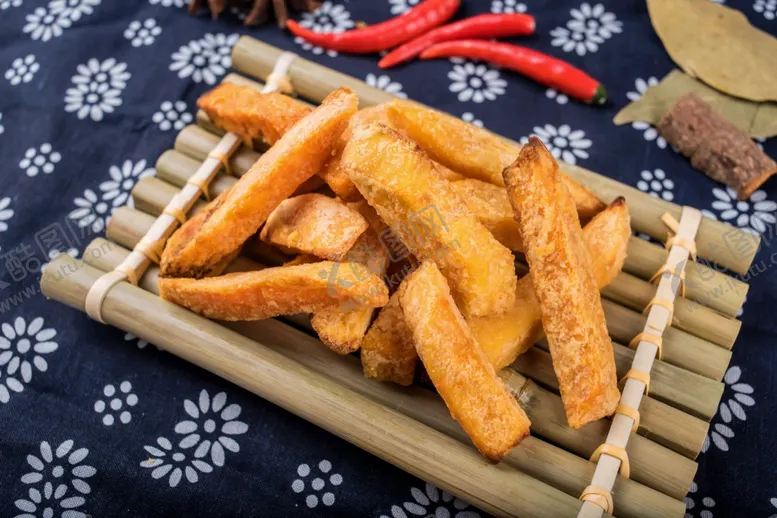 编号：18089110292104025706【酷图网】源文件下载-炸地瓜条传统小吃