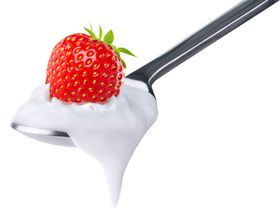 牛奶草莓果蔬新鲜蔬菜健康食材
