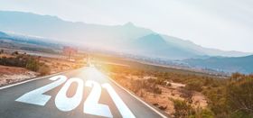 简约大气2021创意合成牛年