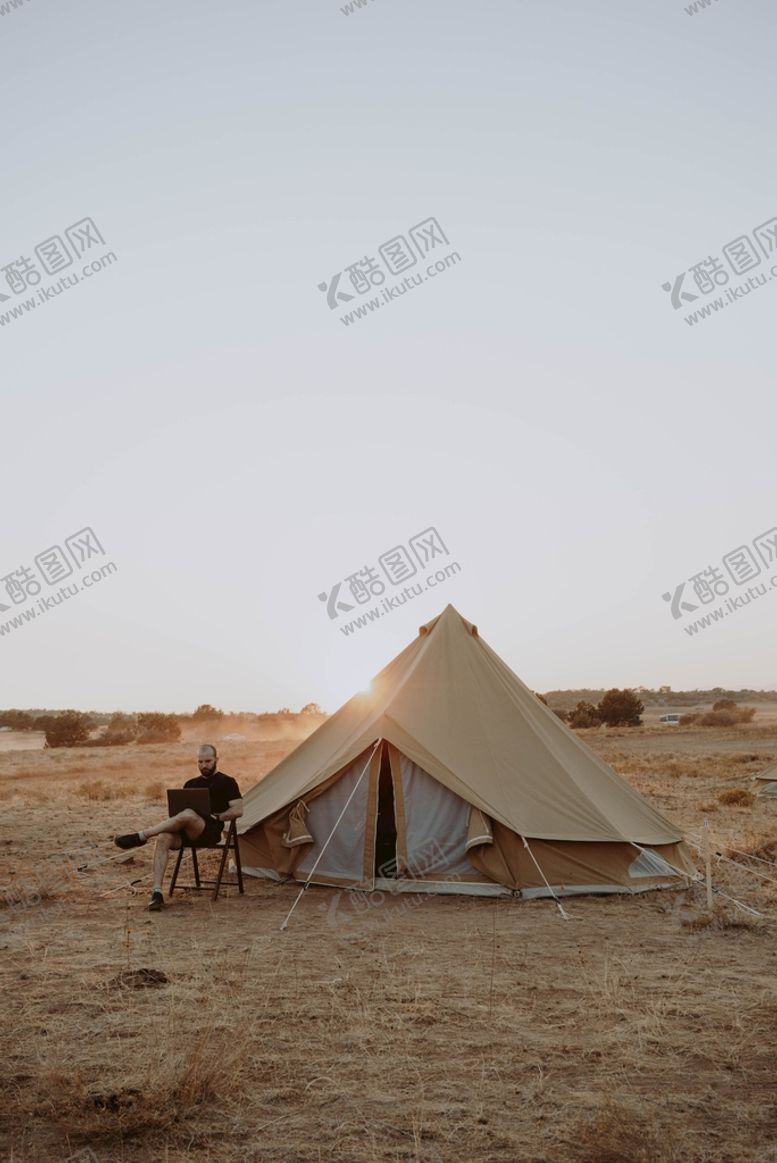 编号：20714509201118466189【酷图网】源文件下载-户外露营