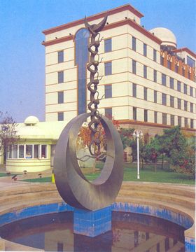 水景雕塑夜景效果图