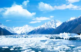 雪山背景
