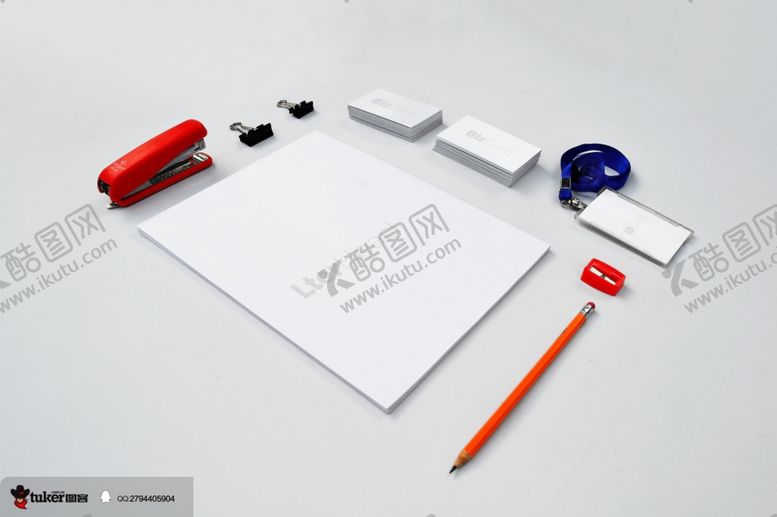 编号：23257009210513037548【酷图网】源文件下载-VI名片成品效果图样机