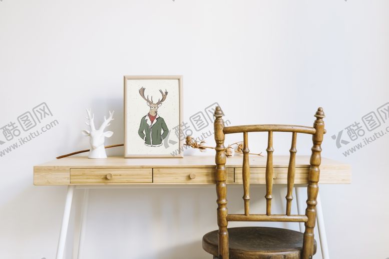 编号：69480210220329376022【酷图网】源文件下载-室内相框装饰设计