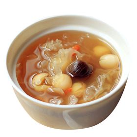 红枣银耳莲子羹