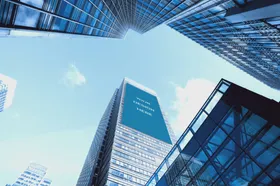 户外海报样机效果图psd展示展示效果图