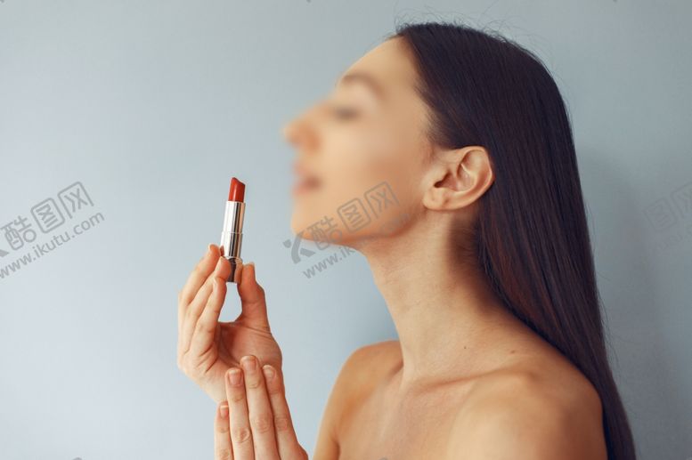 编号：58006509232354355007【酷图网】源文件下载-产品海报美女产品展示