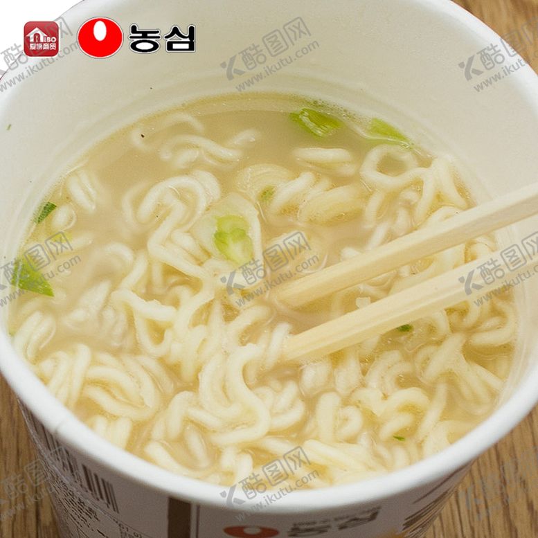 编号：12892810070009273893【酷图网】源文件下载-韩国农心牛骨汤小杯面方便面