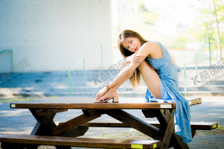 编号：15604110301545483807【酷图网】源文件下载-美女