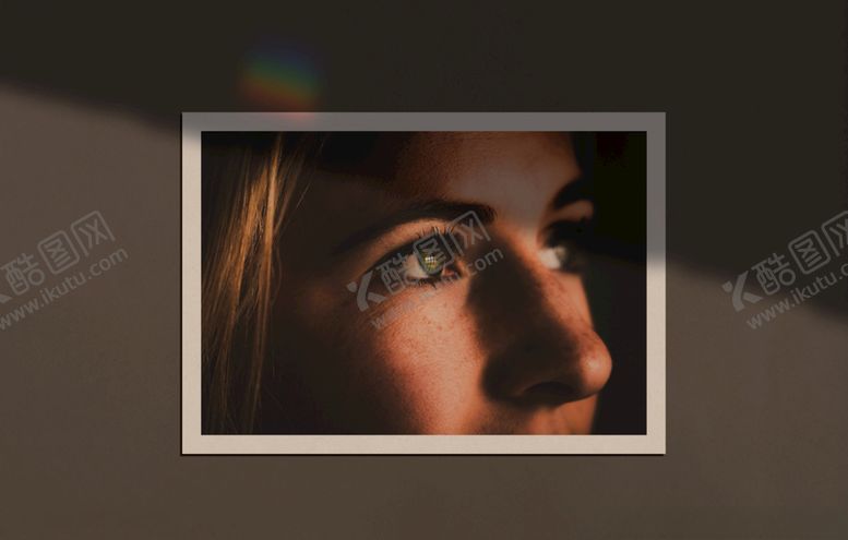 编号：42364709240602341124【酷图网】源文件下载-光影效果卡片样机