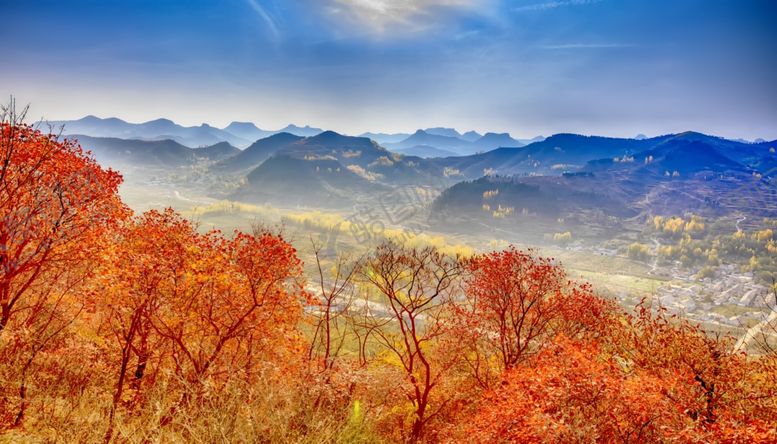 编号：43983211021022489303【酷图网】源文件下载-秋日山间绚烂美景