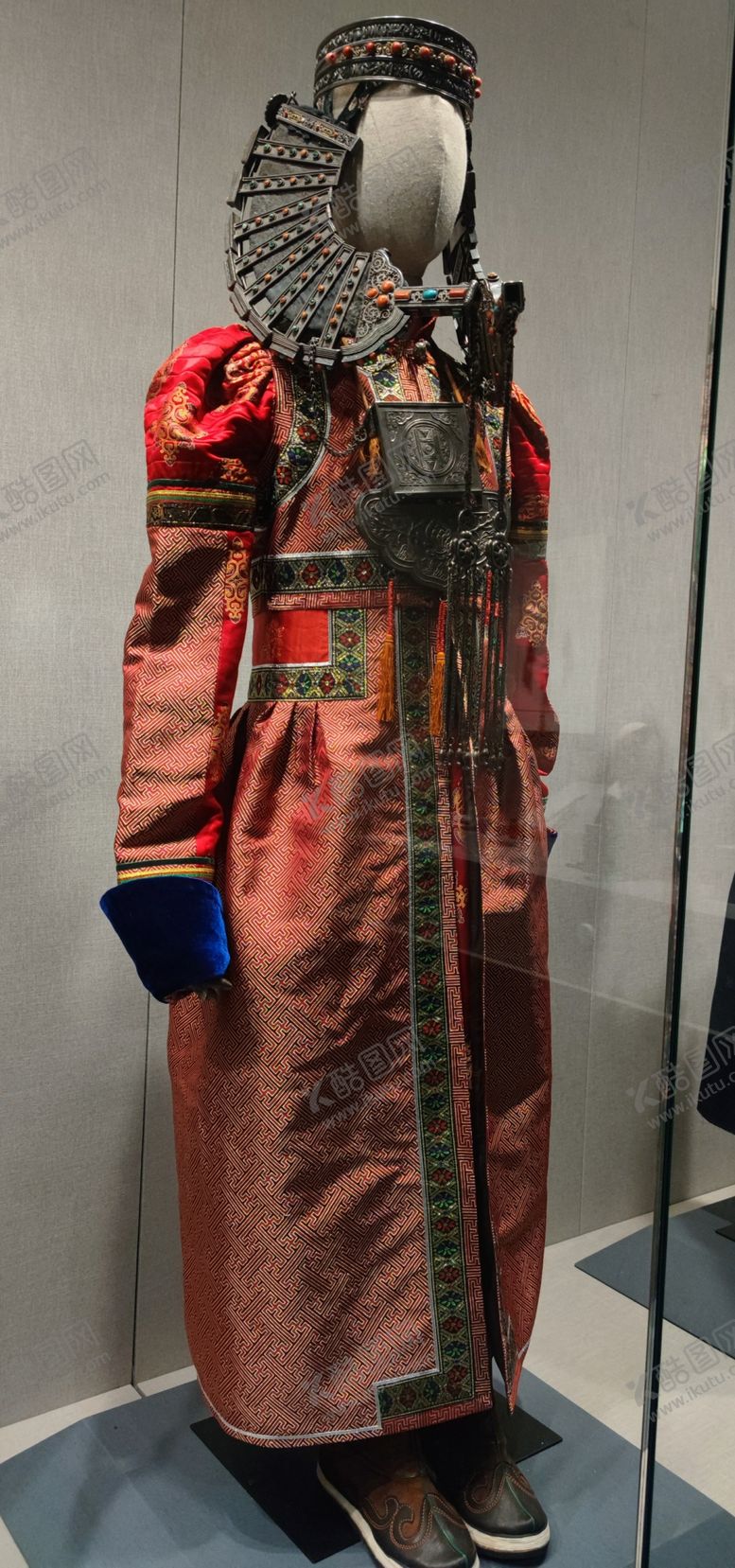 编号：80409601170437468012【酷图网】源文件下载-蒙古族传统服饰