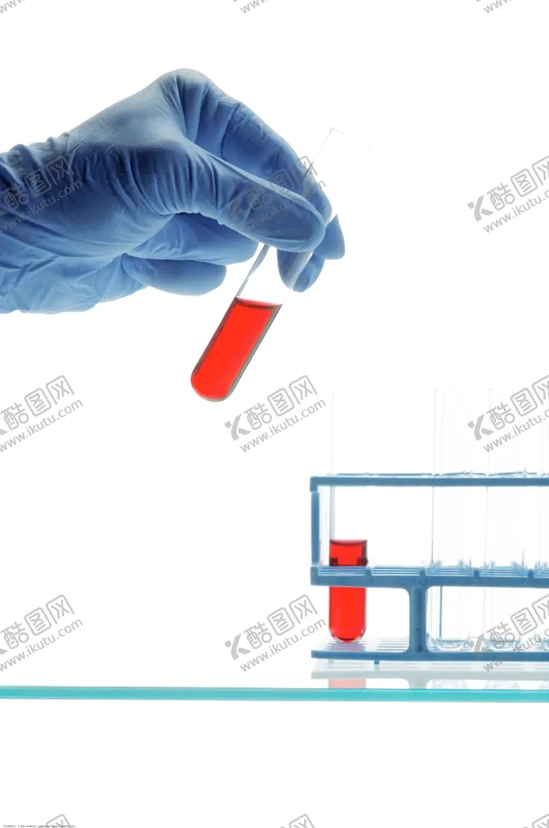 编号：16112604210158405256【酷图网】源文件下载-手拿试管化学实验器材PNG